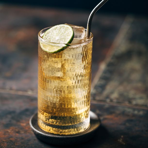 Johnnie Walker Red Label & Soda Cocktail Recipe