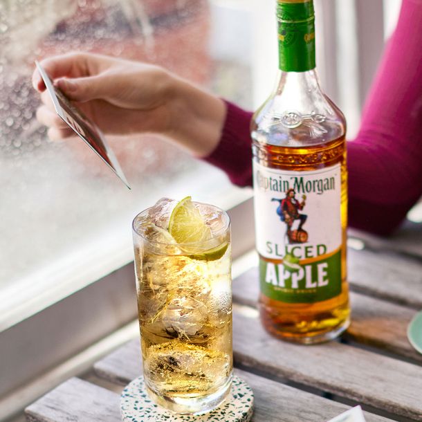 Captain Morgan Original Spiced Gold Apple