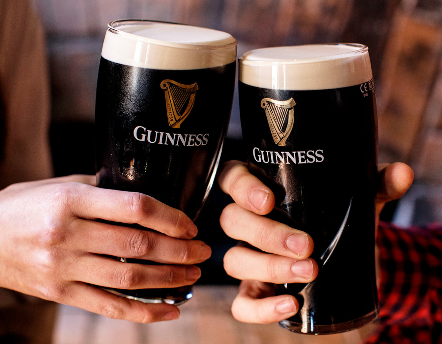 Guinness Draught Stout - Notas de Cata y Maridajes - Guía de la Cerveza™
