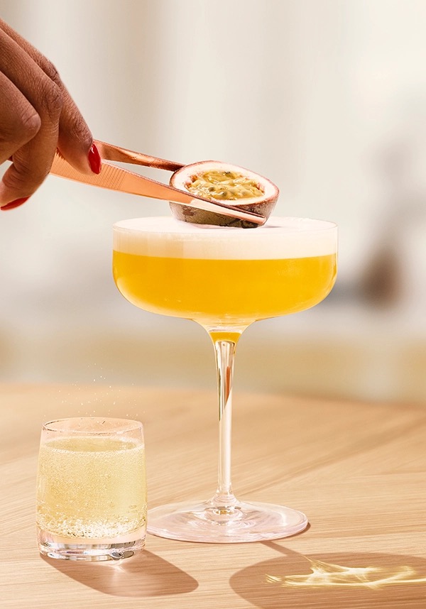 https://media.diageocms.com/media/d0hjgeuh/cocktails-_-cocktail-_-passionfruit-600-x-858px.jpeg