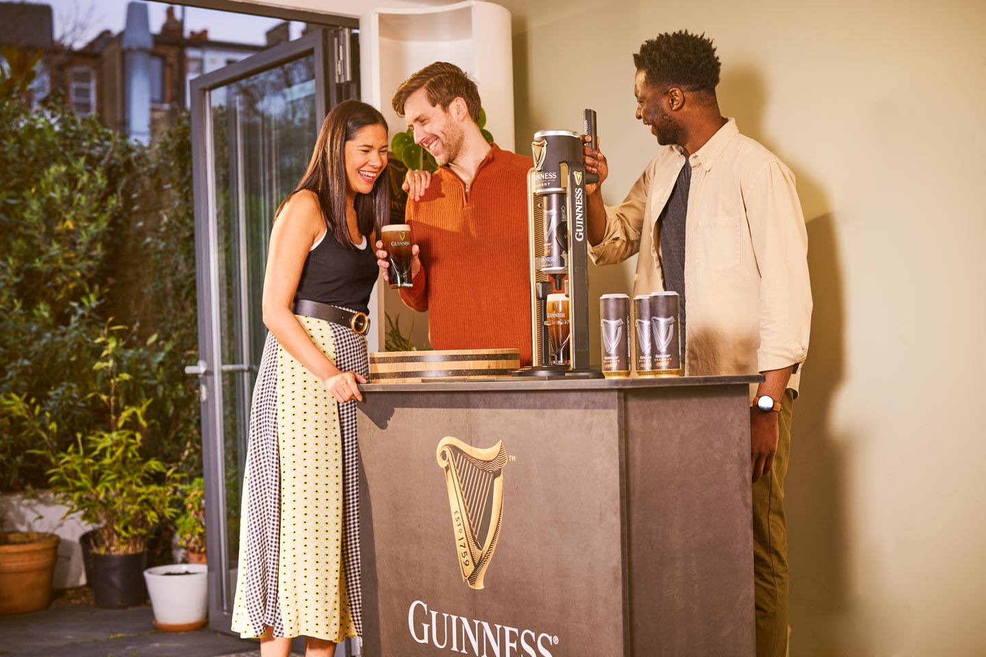 Notre Dame Guinness Shamrock 16oz Pint Glass – Guinness Webstore US
